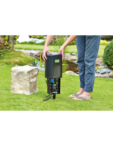 InScenio FM-Master Home Cloud  Montado en jardin colocando tapa