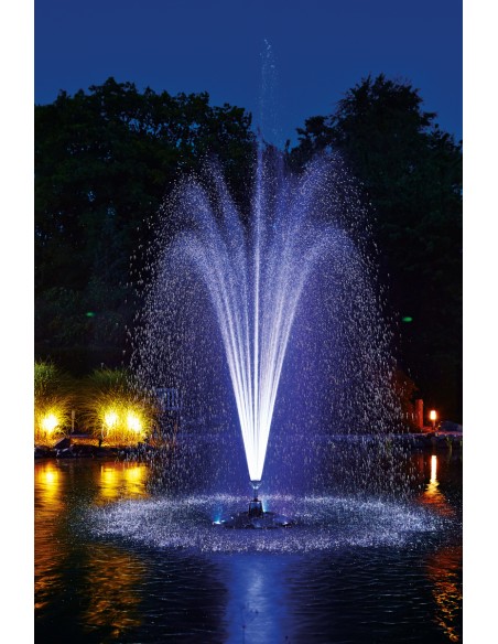 Fuente iluminada en blanco