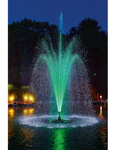 Fuente iluminada en verde